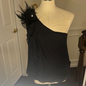 Romeo and Juliet Elegant Black One-Shoulder Top